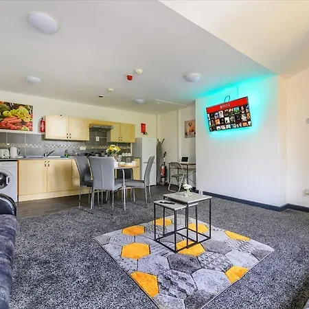 -f5gh- For Relaxed & Cosy Stay, Free Parking, Wifi Apartment Leeds (West Yorkshire)