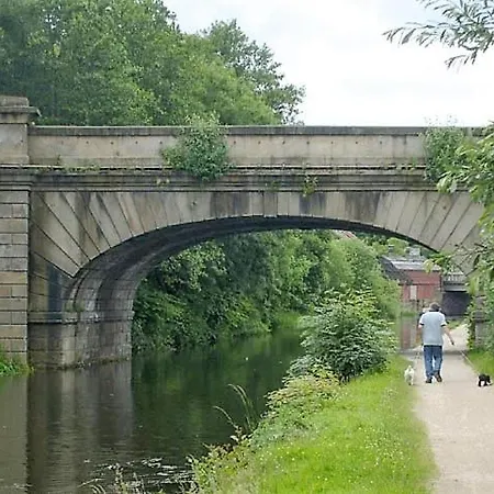 -f5gh- For Relaxed & Cosy Stay, Free Parking, Wifi Апартаменти *