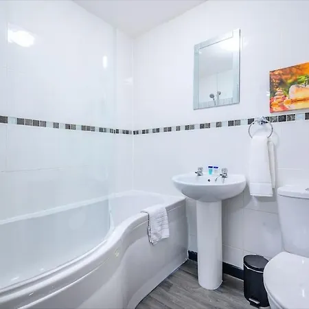 -f5gh- For Relaxed & Cosy Stay, Free Parking, Wifi *