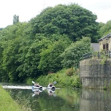 Apartment -f5gh- For Relaxed & Cosy Stay, Free Parking, Wifi *