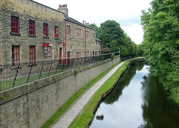 Apartment -f5gh- For Relaxed & Cosy Stay, Free Parking, Wifi Leeds (West Yorkshire)