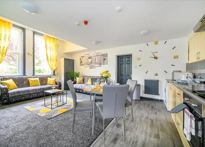 Apartment -f5gh- For Relaxed & Cosy Stay, Free Parking, Wifi Leeds (West Yorkshire)