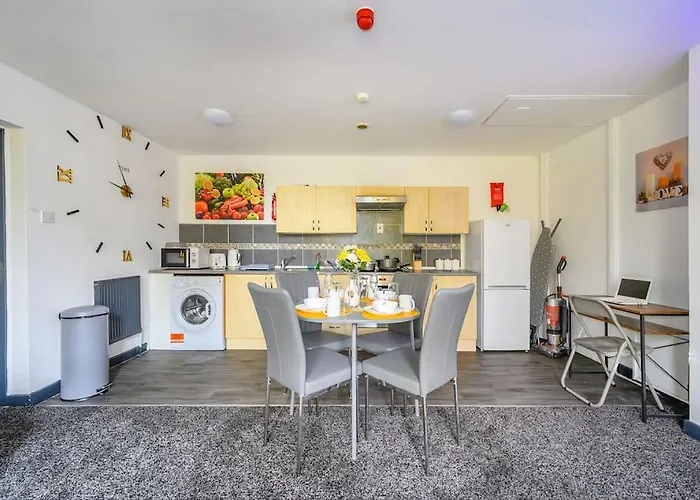 Apartment -f5gh- For Relaxed & Cosy Stay, Free Parking, Wifi