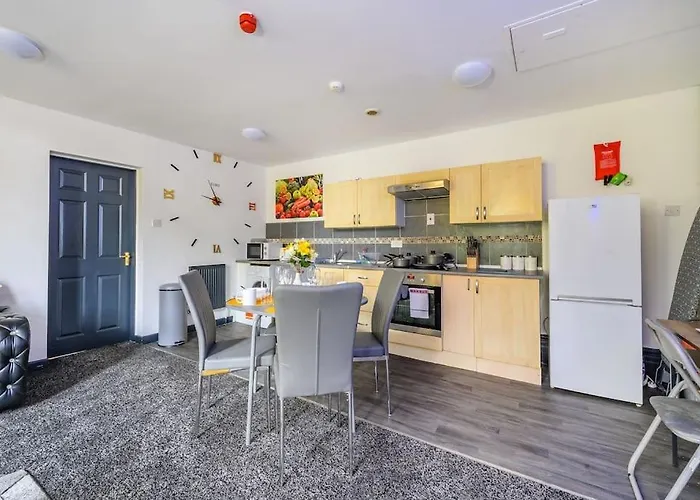 -f5gh- For Relaxed & Cosy Stay, Free Parking, Wifi Apartment