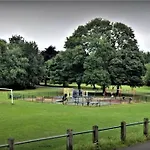 -f5gh- For Relaxed & Cosy Stay, Free Parking, Wifi Leeds (West Yorkshire)