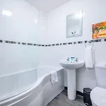 -f5gh- For Relaxed & Cosy Stay, Free Parking, Wifi *