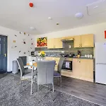 -f5gh- For Relaxed & Cosy Stay, Free Parking, Wifi Apartamento